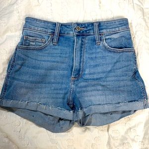 Hollister Curvy High Rise Women’s Size 5 Shorts